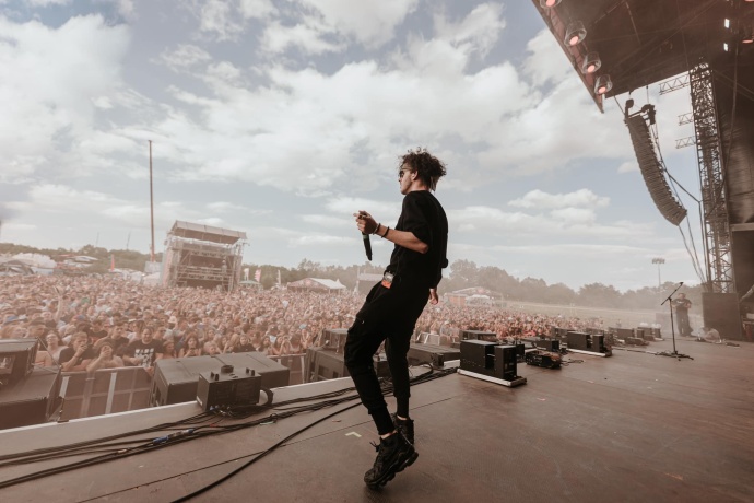 Azahriah koncert INGYEN! Videó itt!